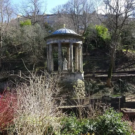 Beautiful Stockbridge Garden 爱丁堡