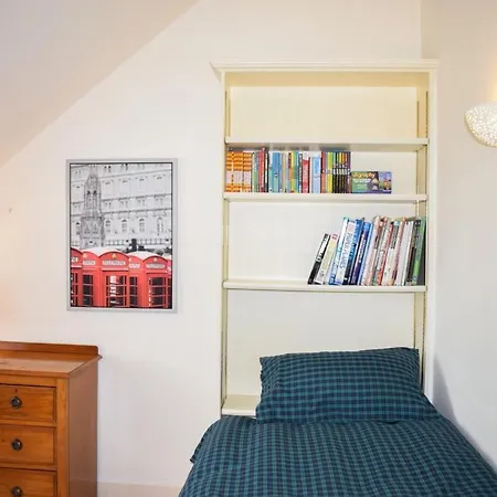 Beautiful & Bright Three Bedroom Apartamento *