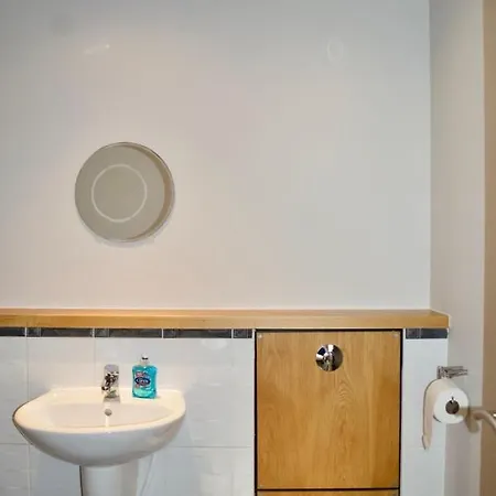 公寓 Modern 2 Bedroom Centre Flat *