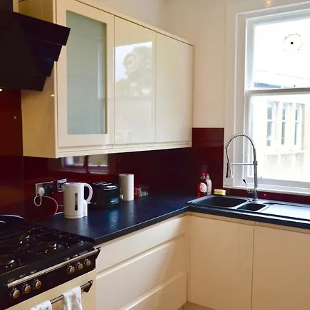 Spectacular City Centre Flat Near Dean Village Edynburg