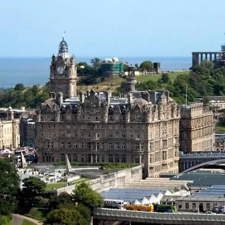 Cozy 2 Bedroom At Heart Of The * Edinburgh