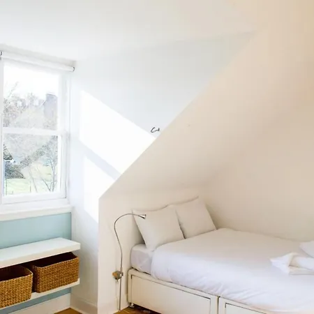 Stylish Four Bedroom Stockbridge Home! Sleeps 7 Εδιμβούργο