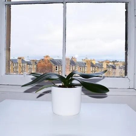 Διαμέρισμα Stylish Four Bedroom Stockbridge Home! Sleeps 7