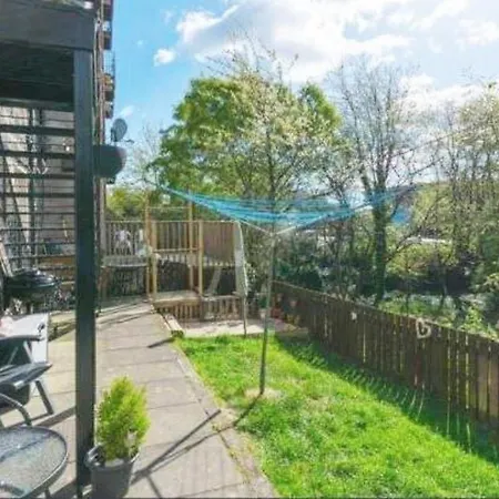 Lovely One Bedroom Flat By The Shore *