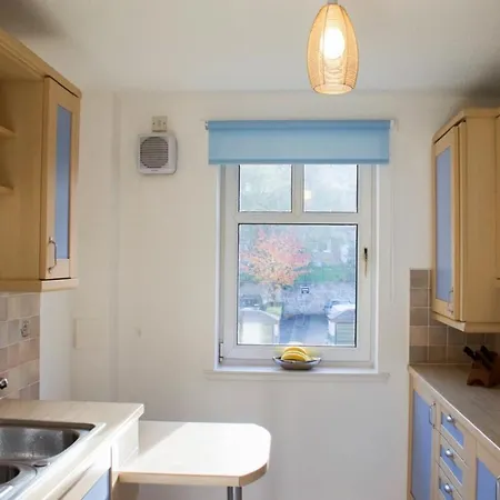 Apartment Peaceful 2 Bedroom Sleeps 5 Free Parking Edinburgh