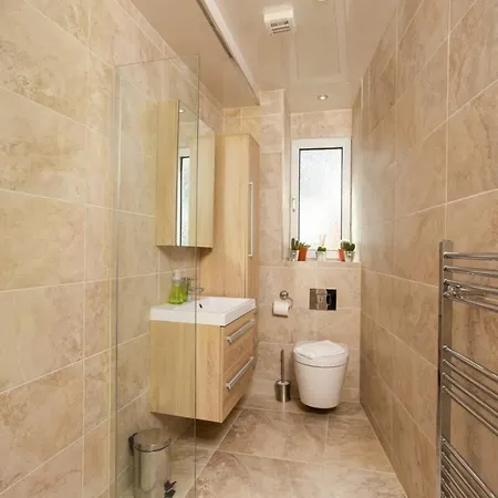 Luxury Morningside With Patio 爱丁堡
