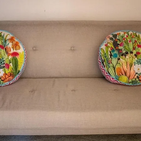 Διαμέρισμα Beautifully Modernised New Town *