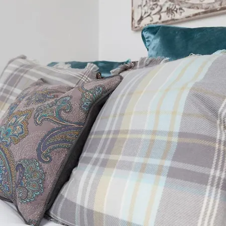 Holiday home Gorgeous In Vibrant Leith - Sleeps 6 *