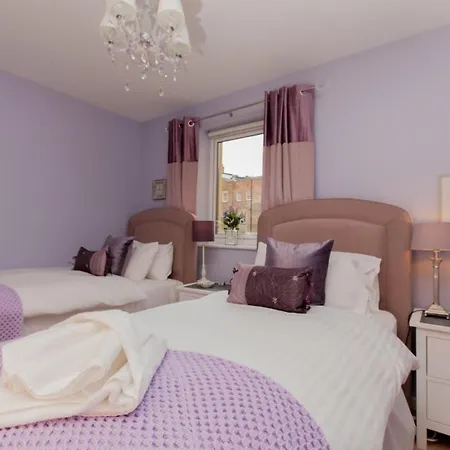 Stylish Royal Mile With Parking! شقة إدنبرة