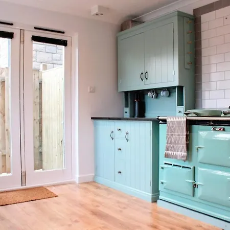 Beautiful With Castle Views And Garden And Parking * Edimburgo