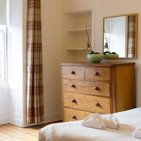 Appartement Spacious Traditional 3 Bedroom Flat In New Town