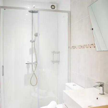 Beautiful Flat In The Heart Of Edinburgh! דירה *