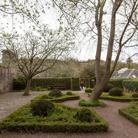 Bright Central Flat - With Stunning Views * Edinburgh