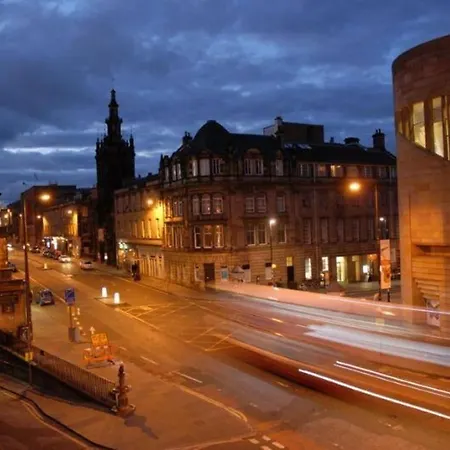 Beautiful Flat In The Heart Of Edinburgh! דירה *