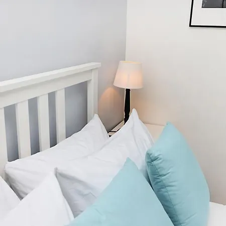 Joivy Contemporary Royal Mile With Balcony Édimbourg