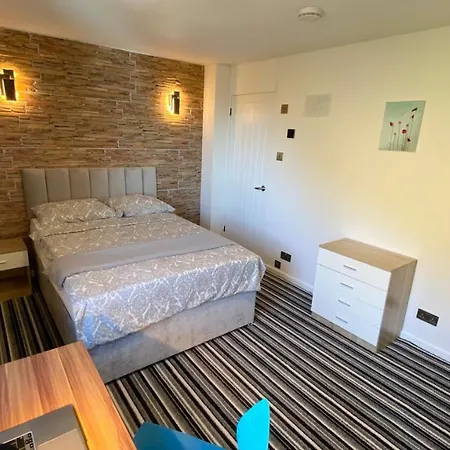 City Centre Spacious Double Room With En-Suite, Cliff Views & Private Wifi 게스트하우스 에든버러