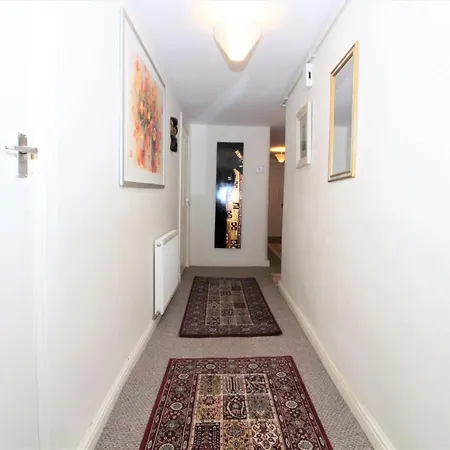 Appartamento Modern With Free Parking And Private Garden Edimburgo