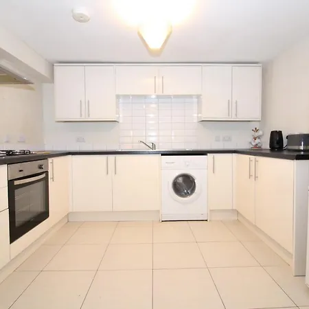 Modern With Free Parking And Private Garden Appartamento Edimburgo
