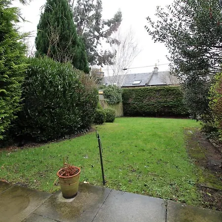Modern With Free Parking And Private Garden Appartamento Edimburgo