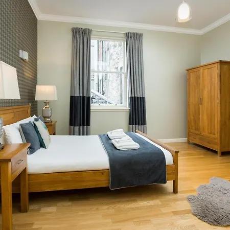 Old Town Suites - Royal Mile Aparthotel *