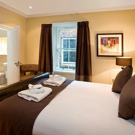 Old Town Suites - Royal Mile Aparthotel Edinburgh