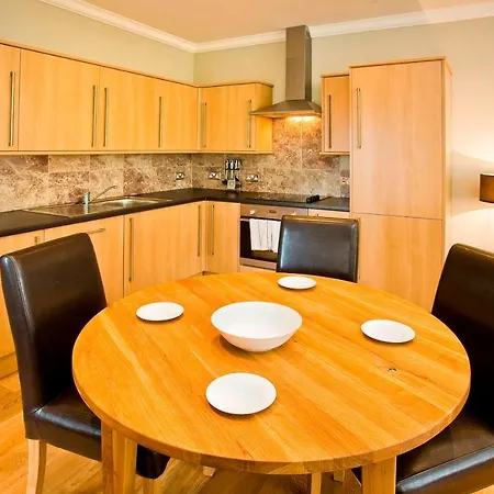 Old Town Suites - Royal Mile Aparthotel *