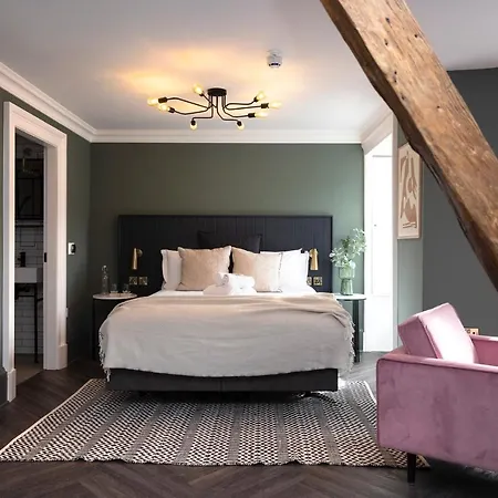 29 Queen Street 4*
