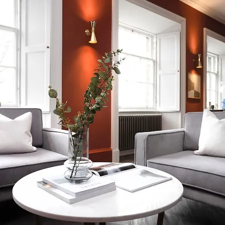 Aparthotel 29 Queen Street Luxury Flats 4*