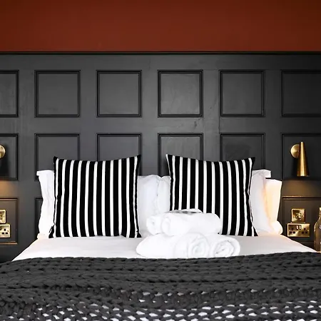 29 Queen Street Luxury Flats 4*