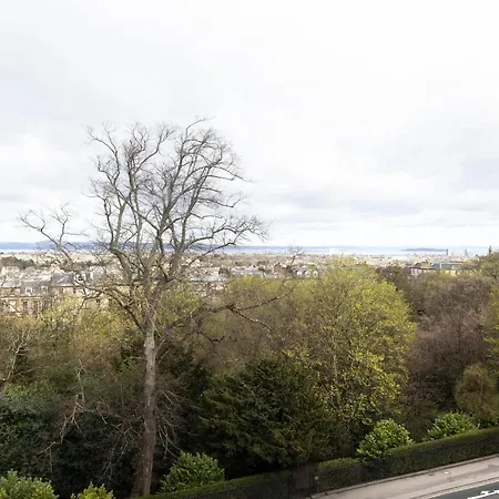 Aparthotel 29 Queen Street Luxury Flats 4*