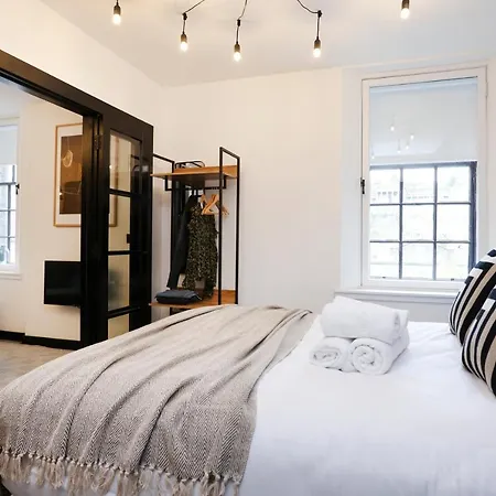 The Brewers Contemporary Apartmanhotel 4*