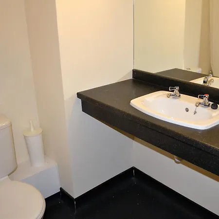 Almond House Πανσιόν