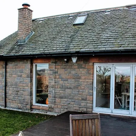 Beautiful With Castle Views And Garden And Parking