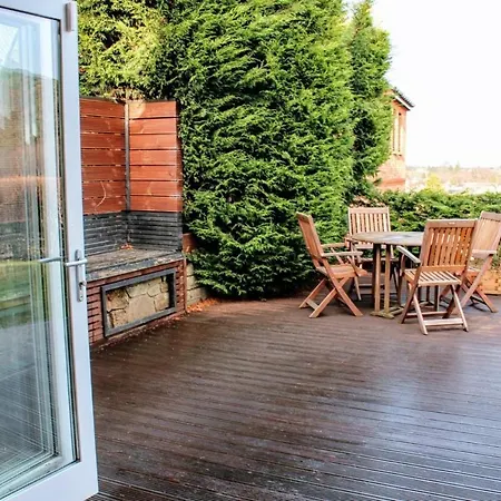 Beautiful With Castle Views And Garden And Parking * Edimburgo
