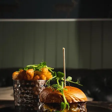 The Juniperlea 4* Pathhead