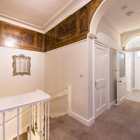 شقة 5 Bedrooms Central