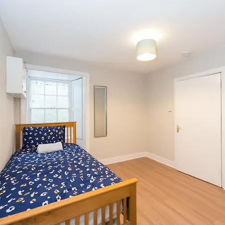 شقة 5 Bedrooms Central
