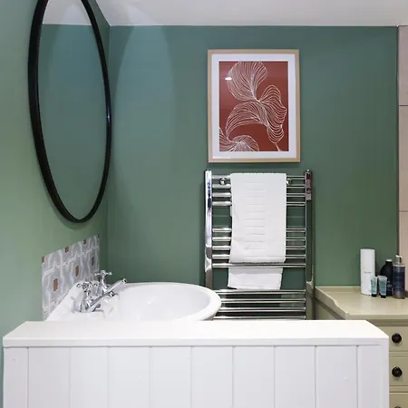 Altido Stunning 1-bed Maisonette In The New Town Edynburg