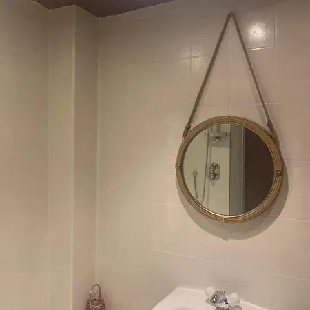 Delightful Sunny Flat Apartamento Edimburgo