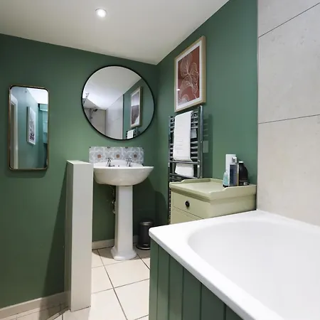 Altido Stunning 1-bed Maisonette In The New Town * Edynburg