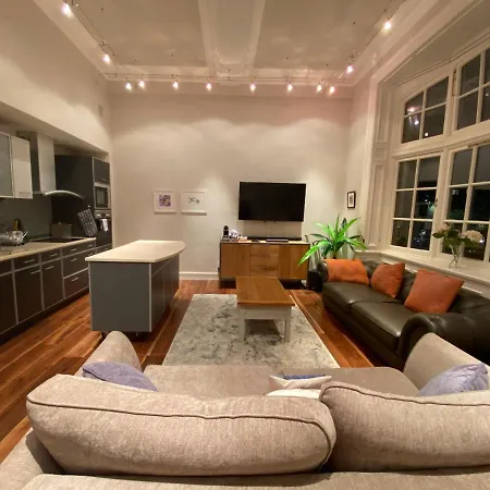 Royal Mile Mansions By