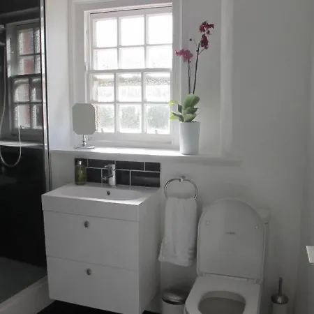 شقة 2 Chessels Court, Flat 3 إدنبرة