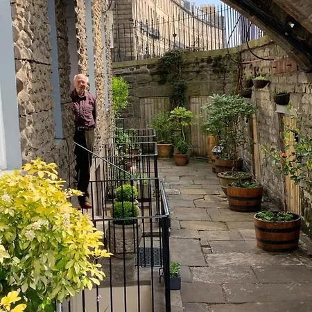 Geraldsplace Hotel *