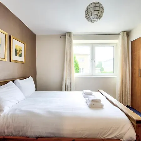 Guestready - Bright & Beautiful 2Br Flat - Free Parking Edimburgo