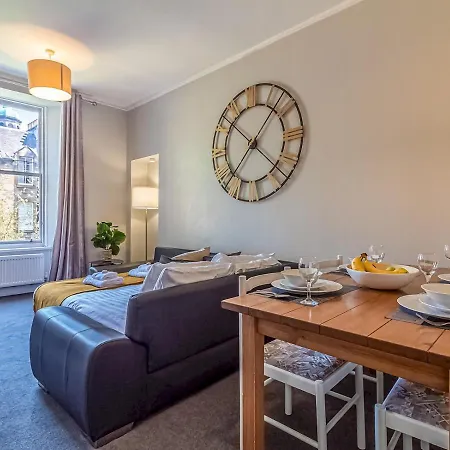 Pass The Keys Spacious And Homely Flat On The Royal Mile *