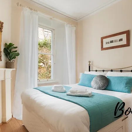 Georgian West End Main Door 2br-1ba, Near Eicc By Bonjour Residences *