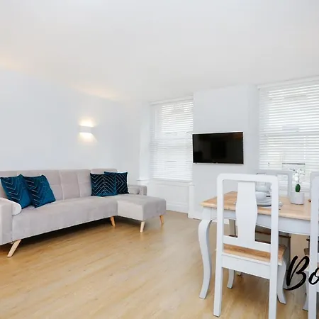 شقة New Town 3br-2ba, On Rose Street - Free Parking By Bonjour Residences