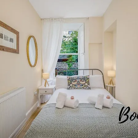 דירה Georgian West End Main Door 2br-1ba, Near Eicc By Bonjour Residences