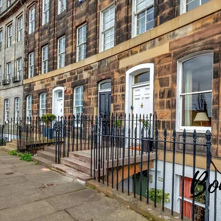 Georgian West End Main Door 2br-1ba, Near Eicc By Bonjour Residences אדינבורו
