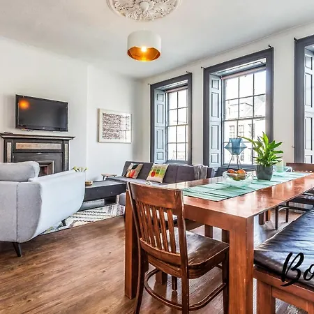 Spacious Royal Mile 4br-2,5ba - Free Parking By Bonjour Residences *